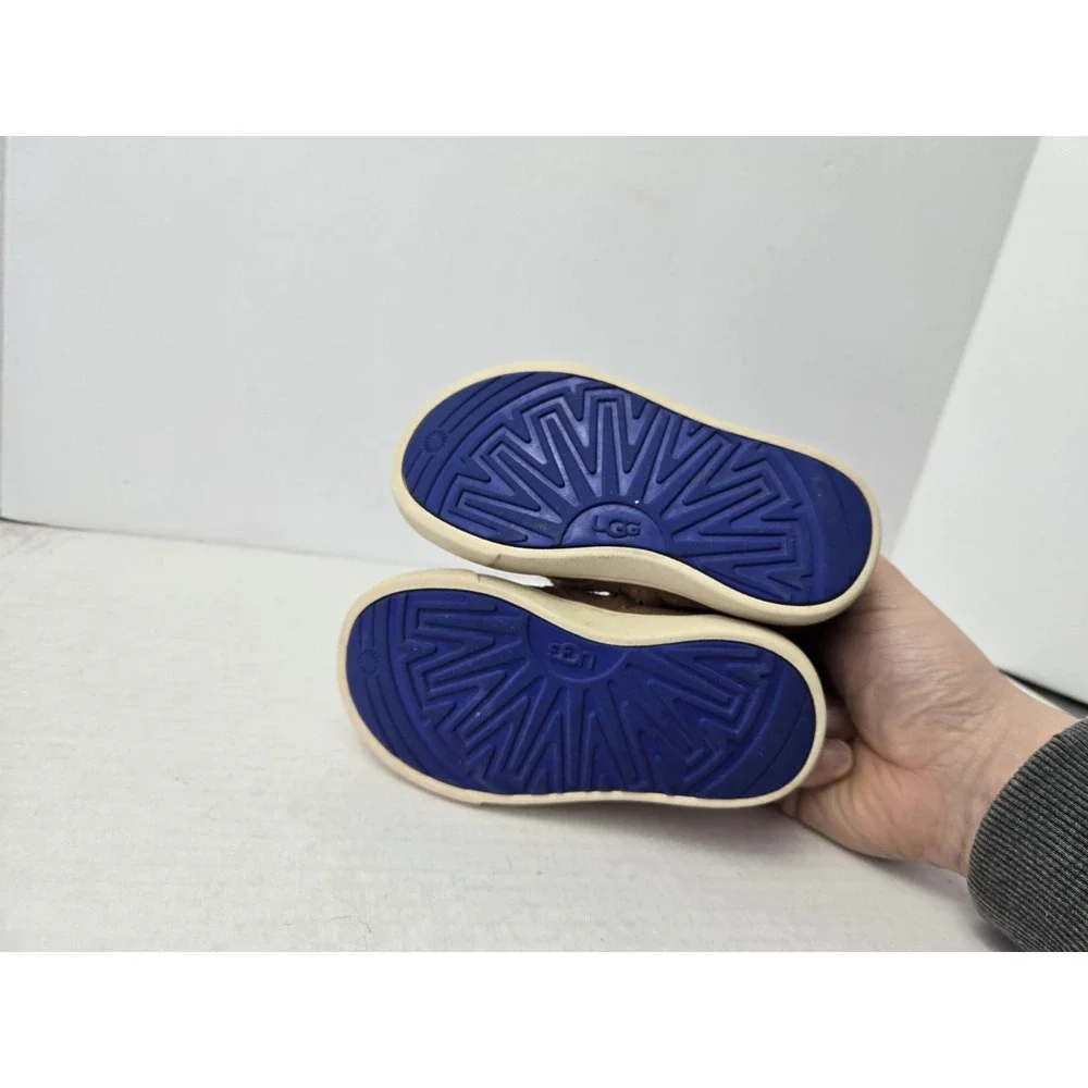 Toddler Ugg Jayes sneaker boots‎ sz 7